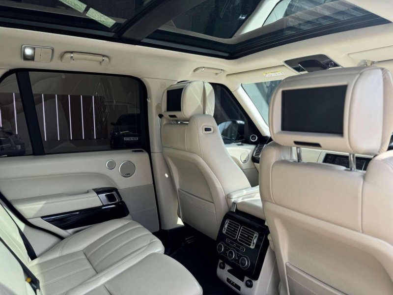 View LAND ROVER RANGE ROVER 4.4 SD V8 Vogue SE Auto 4WD Euro 5 5dr