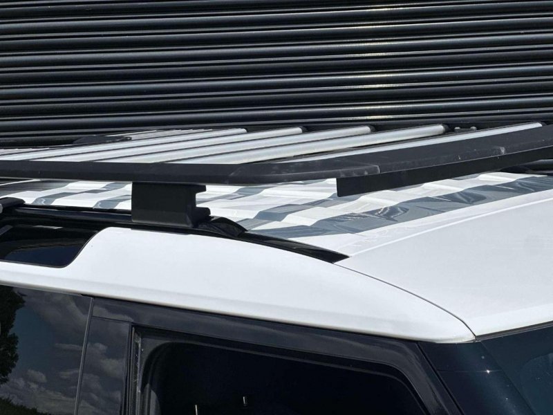 LAND ROVER DEFENDER 90