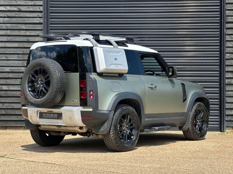 LAND ROVER DEFENDER 90