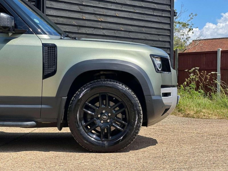 LAND ROVER DEFENDER 90