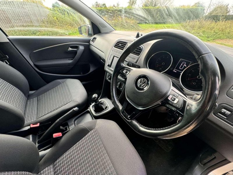 View VOLKSWAGEN POLO 1.2 TSI Match Edition Euro 6 (s/s) 5dr
