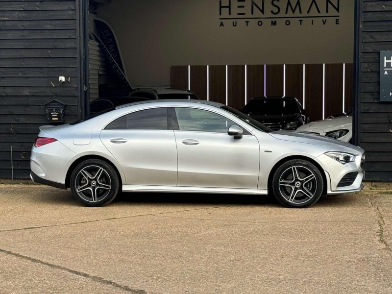 MERCEDES-BENZ CLA