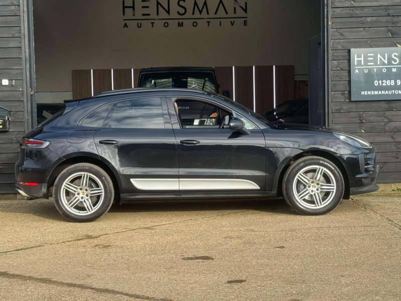 View PORSCHE MACAN 2.0T PDK 4WD Euro 6 (s/s) 5dr
