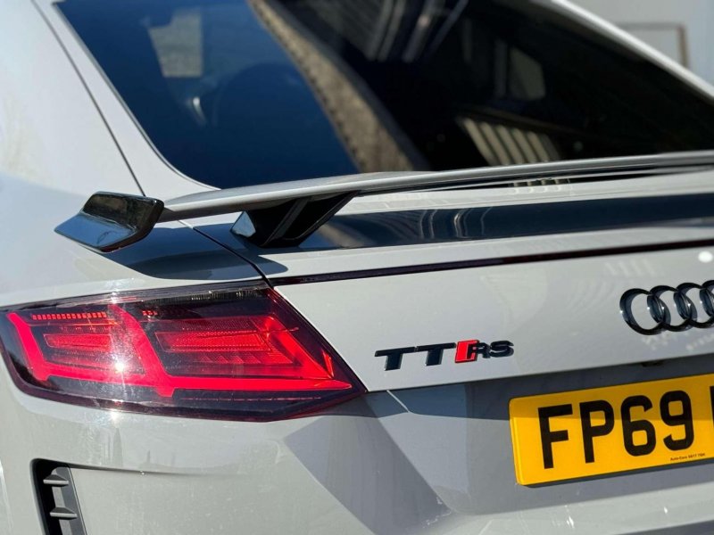 AUDI TT RS