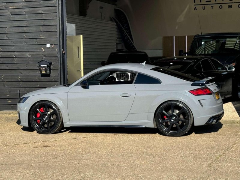 AUDI TT RS