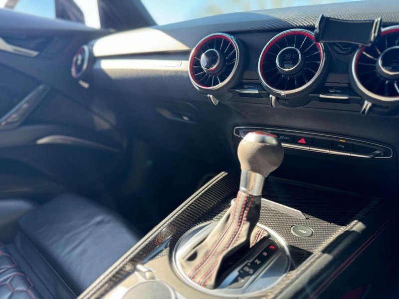 AUDI TT RS