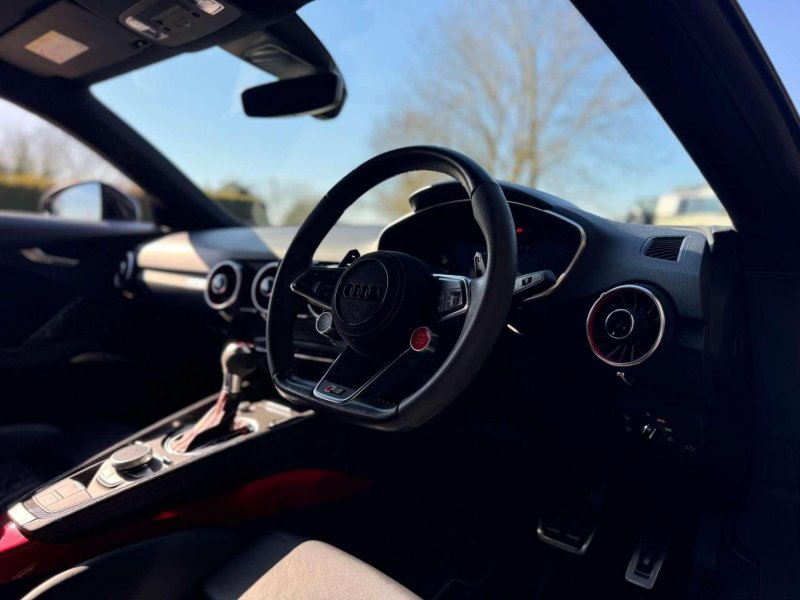 AUDI TT RS