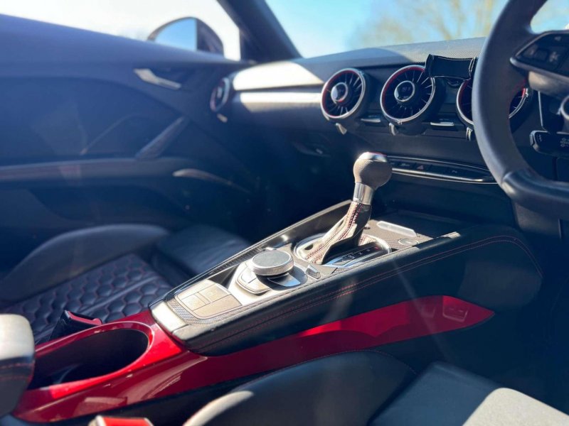 AUDI TT RS
