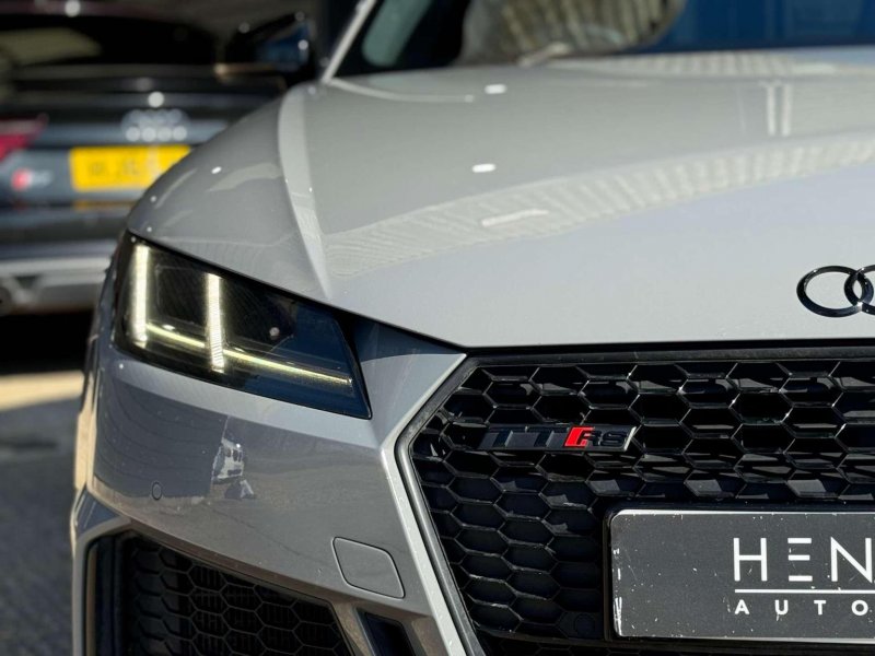 AUDI TT RS