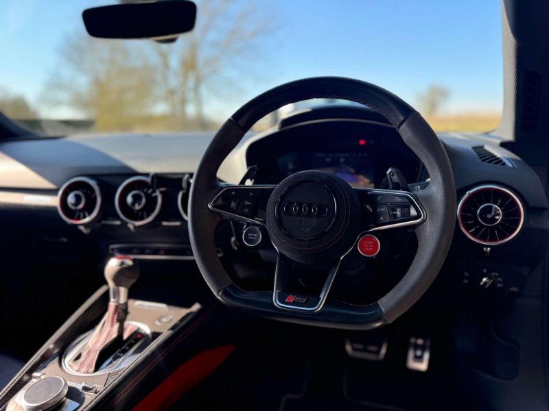 AUDI TT RS