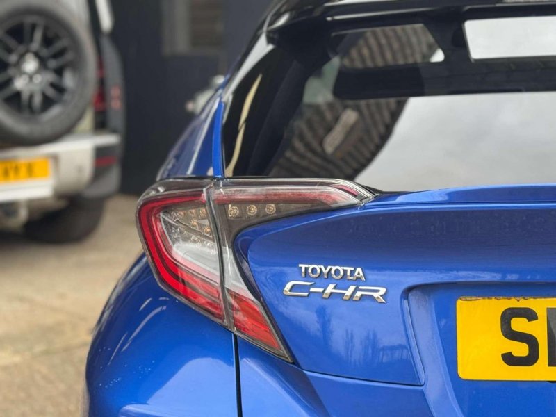 TOYOTA C-HR